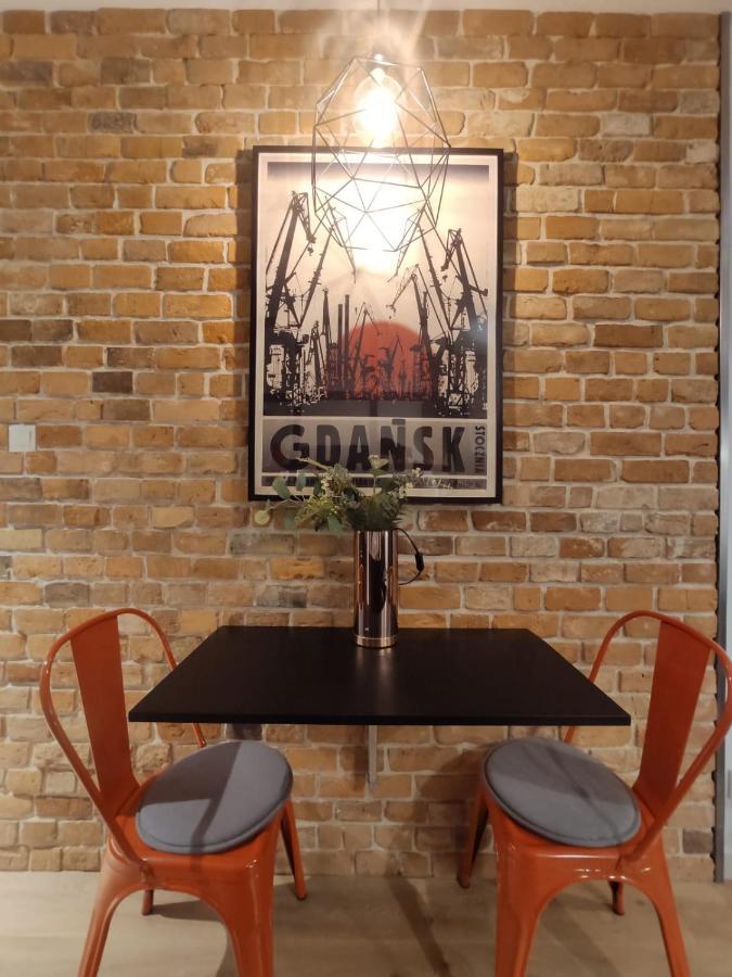 Red Wall Apartment In The Old Town Gdańsk Extérieur photo